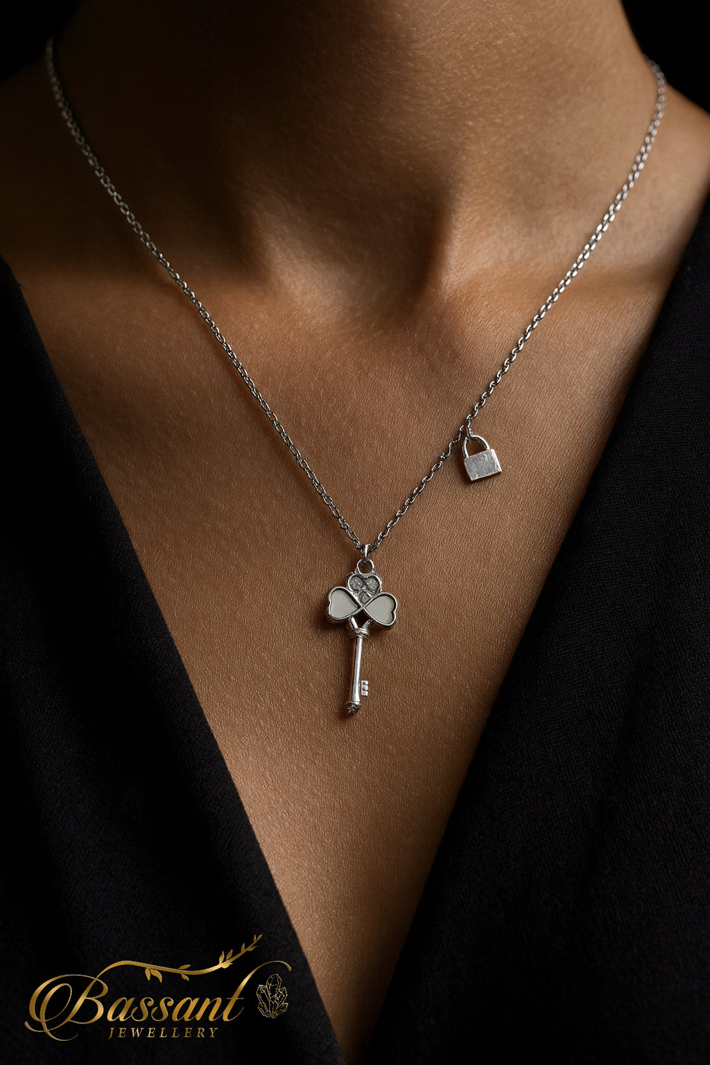 سلسلة فضة عيار ٩٢٥ Clover Key | Clover Key Sterling Silver 925 Necklace | Bassant Jewellery