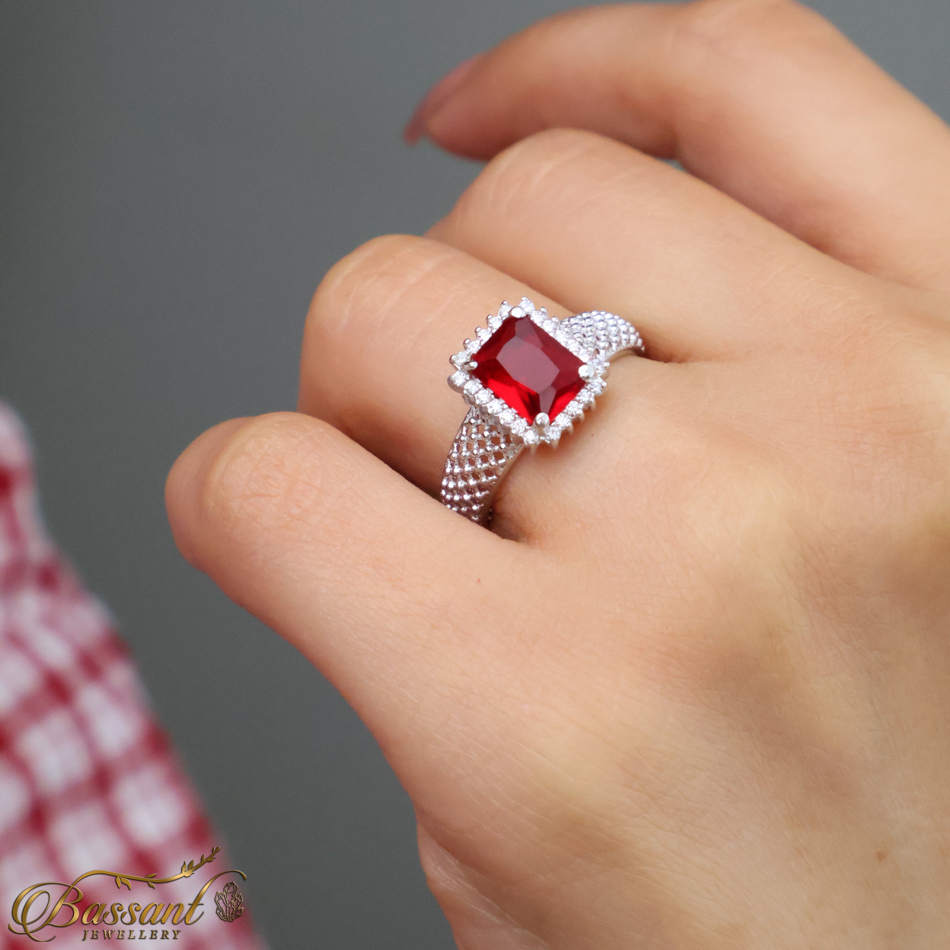 E-Cut Red
